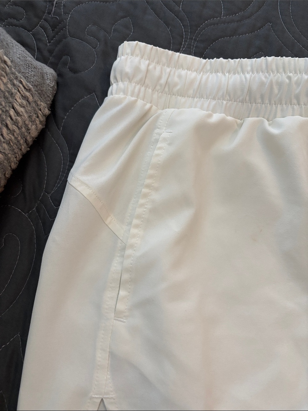 NWT Zella Take a Hike Shorts - Picture 4 of 6